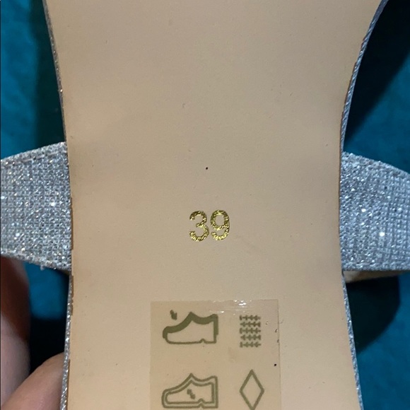 Heels - Picture 2 of 2